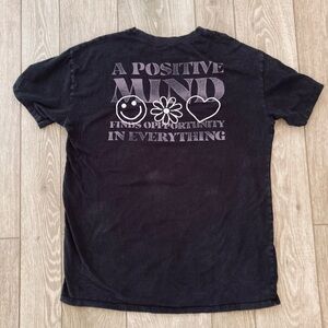 Hollister Charli & Dixie D’Amelio Collab Tee (limited edition)